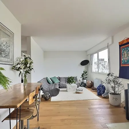 Bright Cocoon With Incredible Views Over Appartamento Parigi
