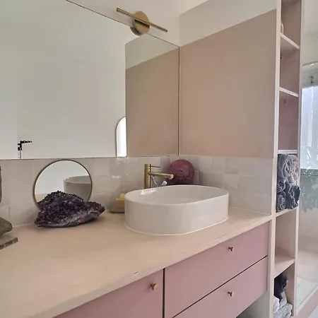Bright Cocoon With Incredible Views Over Appartamento Parigi